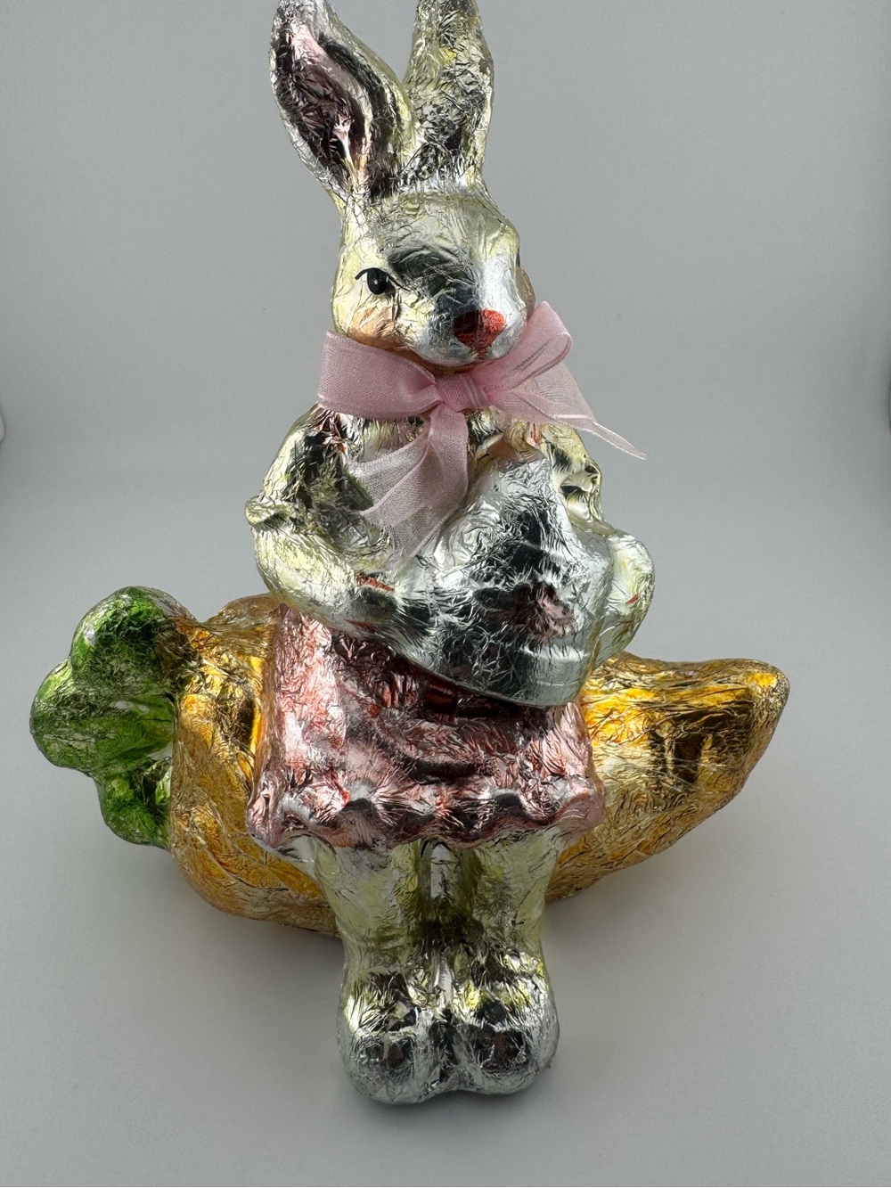 Vintage Ganz Faux Foil Wrapped Cho Silver & Gold Easter Bunny w Pink Bow Carrot